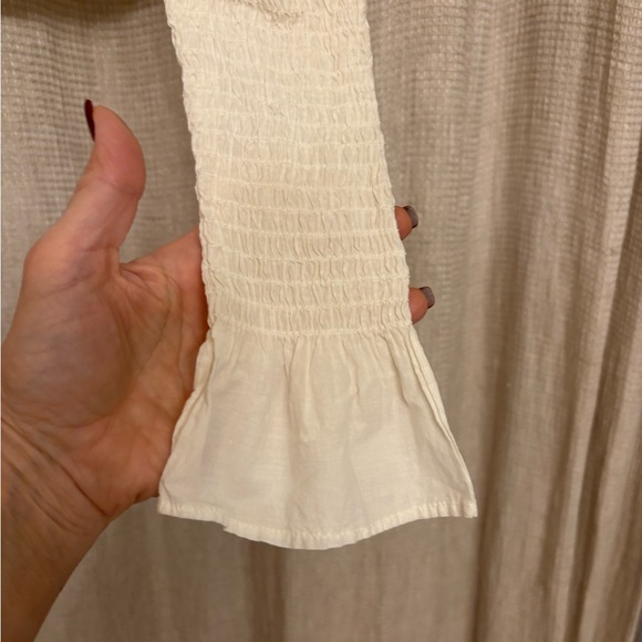 FARM Rio Cream Ruffled Blouse - Picture 7 of 10